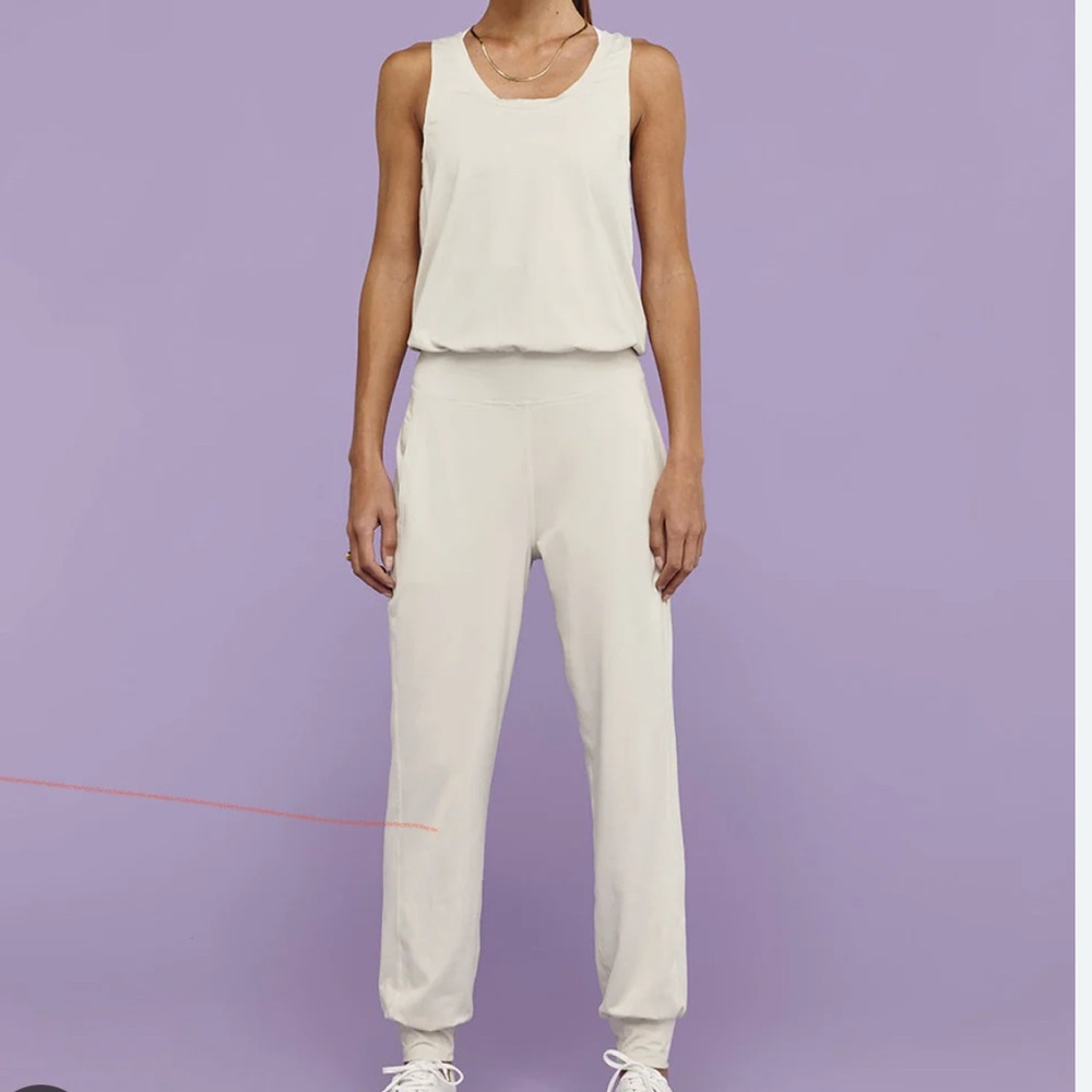 EUC Sweaty Betty Gary Jumpsuit Marl Pebble Beige